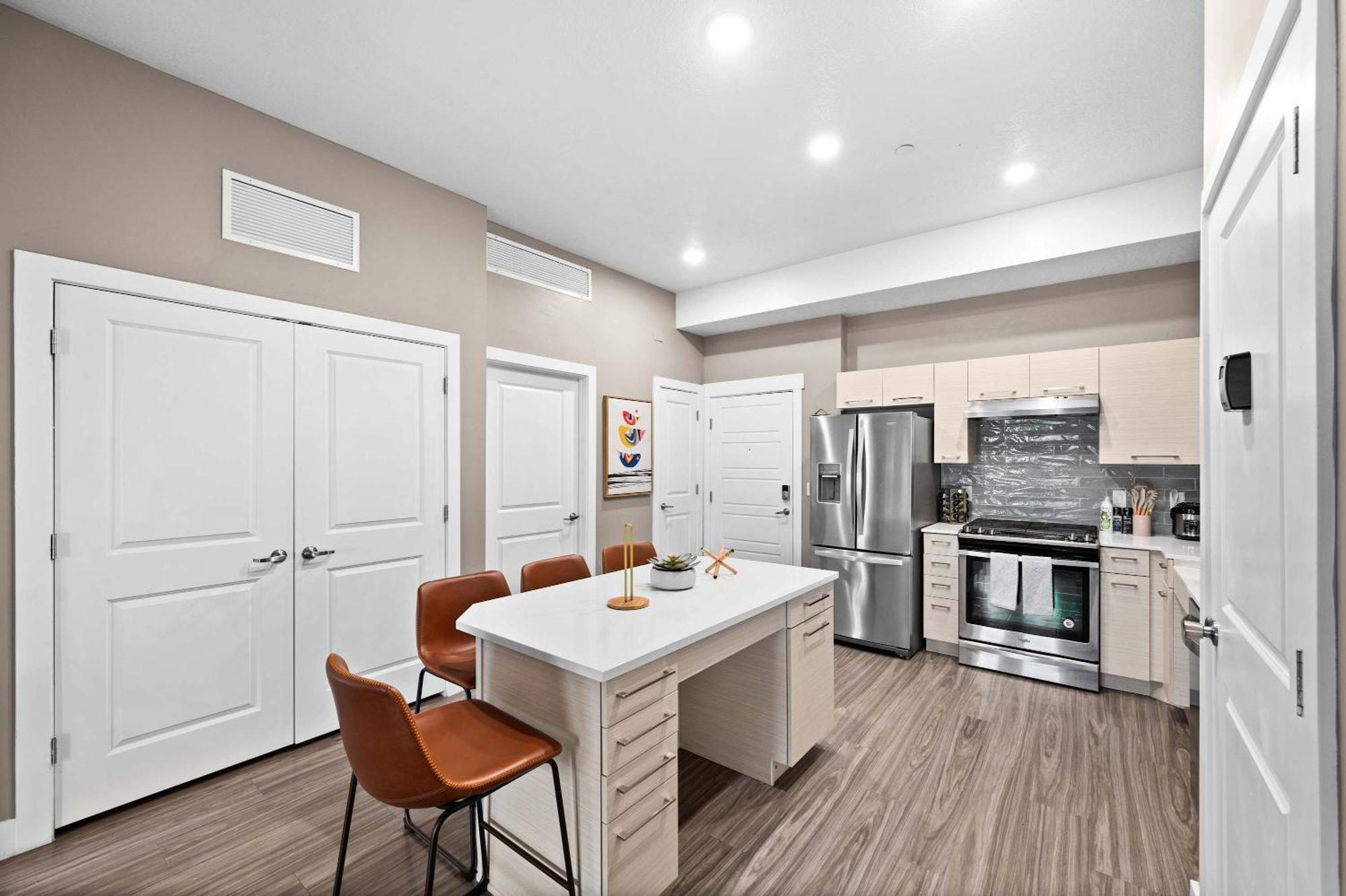 Luxury High-rise Living In Slc * Salt Lake City