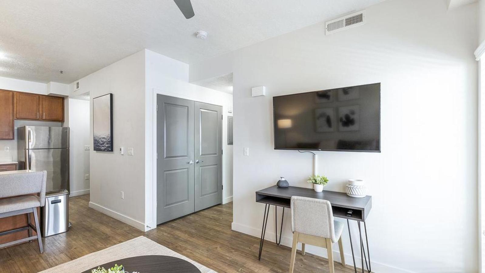 Landing At Via - 1 Bedroom In Downtown South Salt