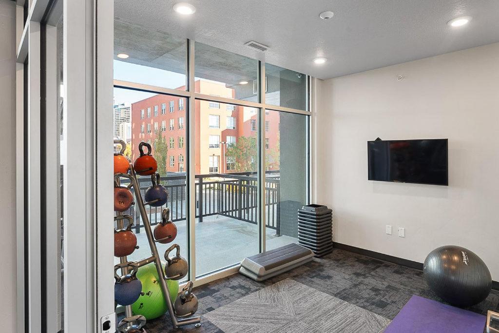Capital Views 2br 2ba Pool,gym,convention Centre * Salt Lake City