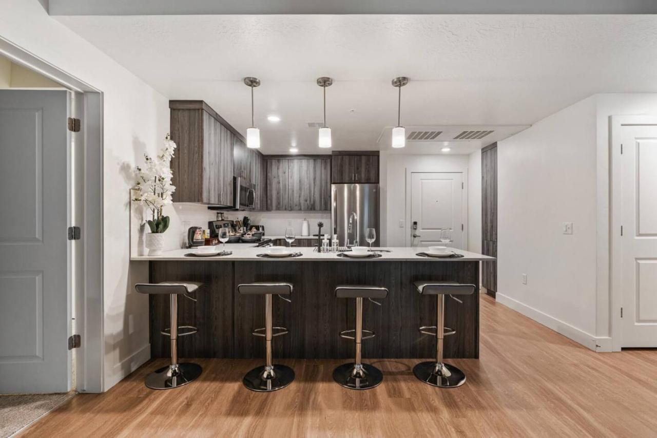 Stylish 1br W Gym, Walk To Temple Square Apartment Salt Lake City