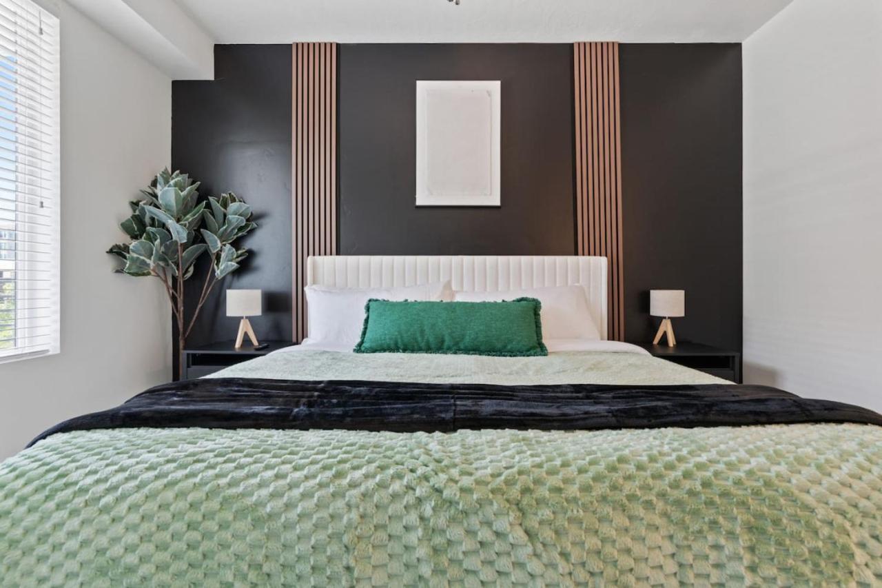 Stylish 1br W Gym, Walk To Temple Square Apartment
