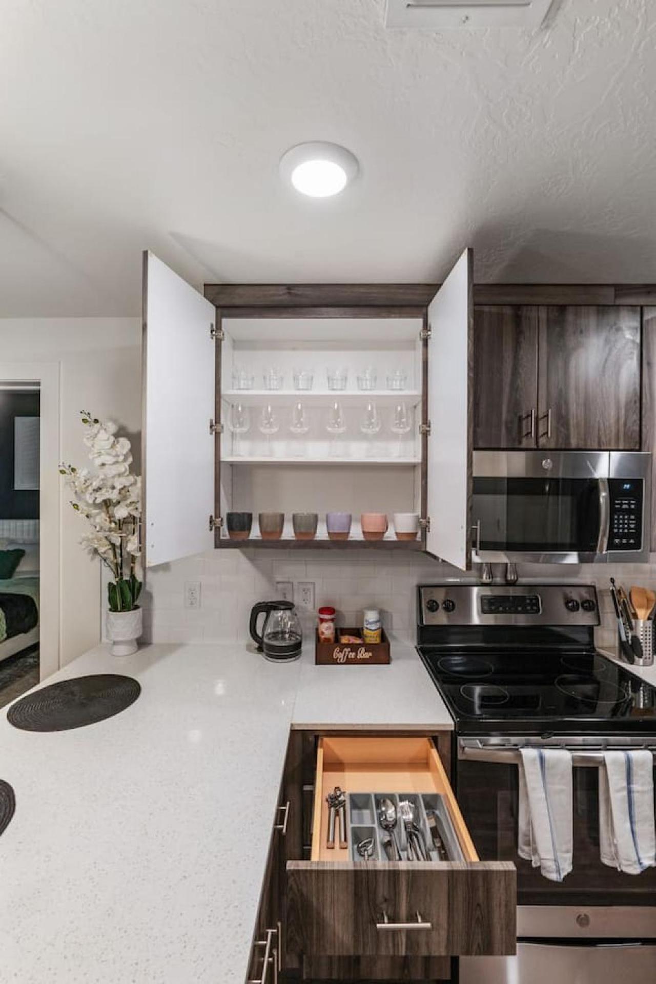 Stylish 1br W Gym, Walk To Temple Square * Salt Lake City
