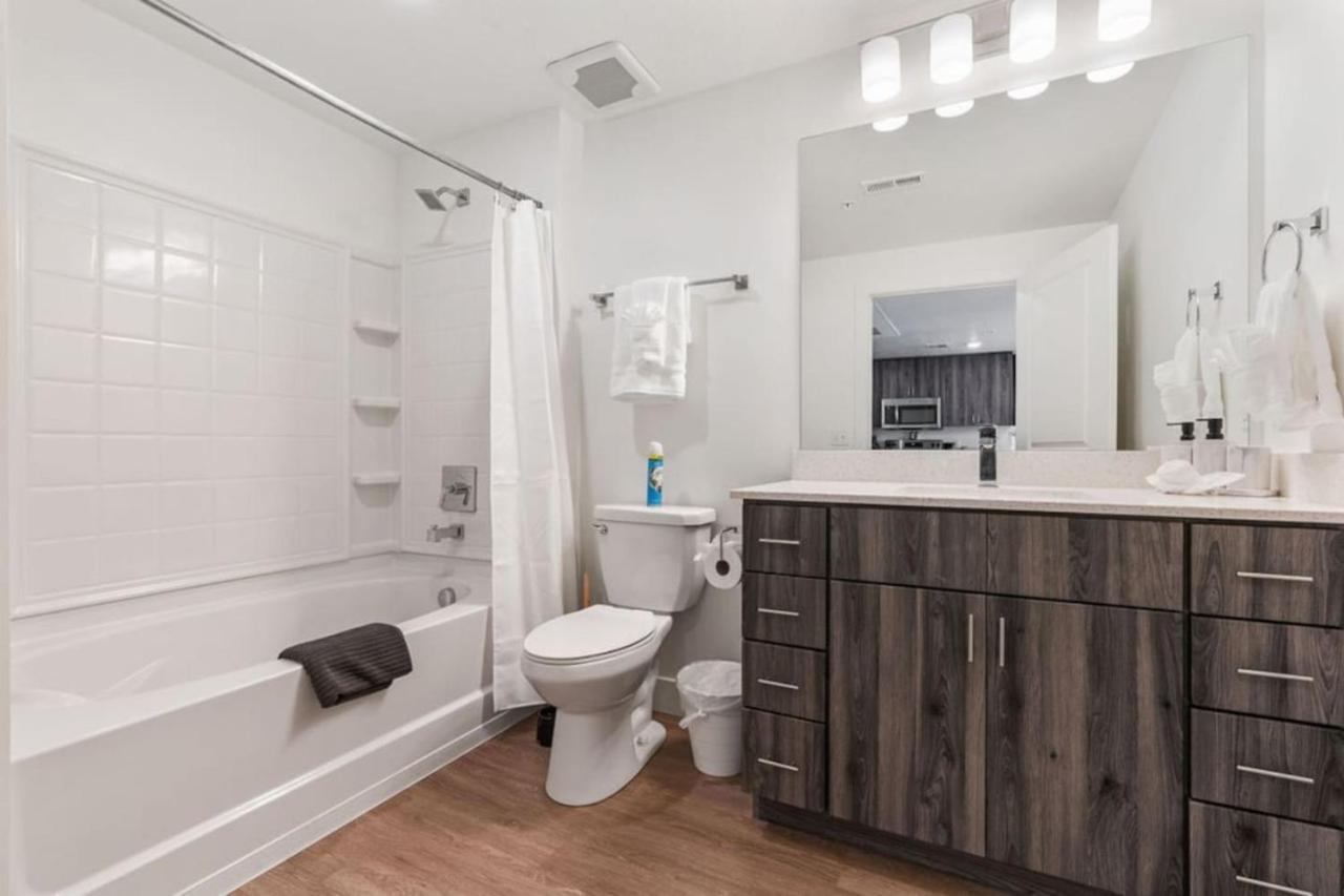 Stylish 1br W Gym, Walk To Temple Square Apartment *