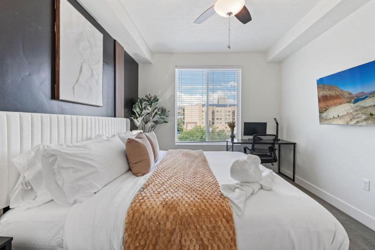 Stylish 1br W Gym, Walk To Temple Square * Salt Lake City