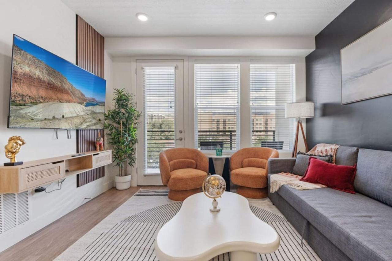 Stylish 1br W Gym, Walk To Temple Square * Salt Lake City