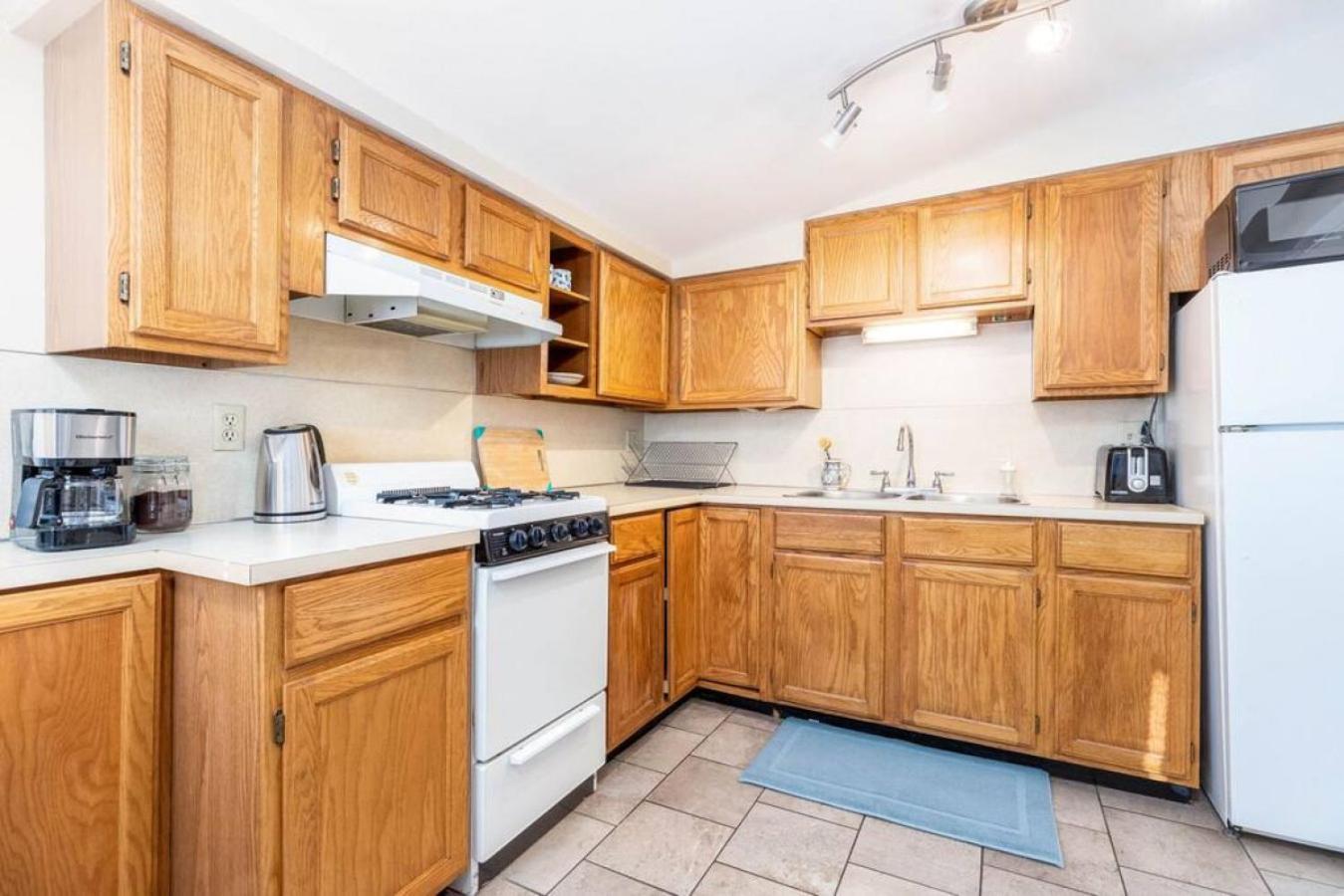 Apartment Historic Avenues Loft-walk Downtown-40 Mins To