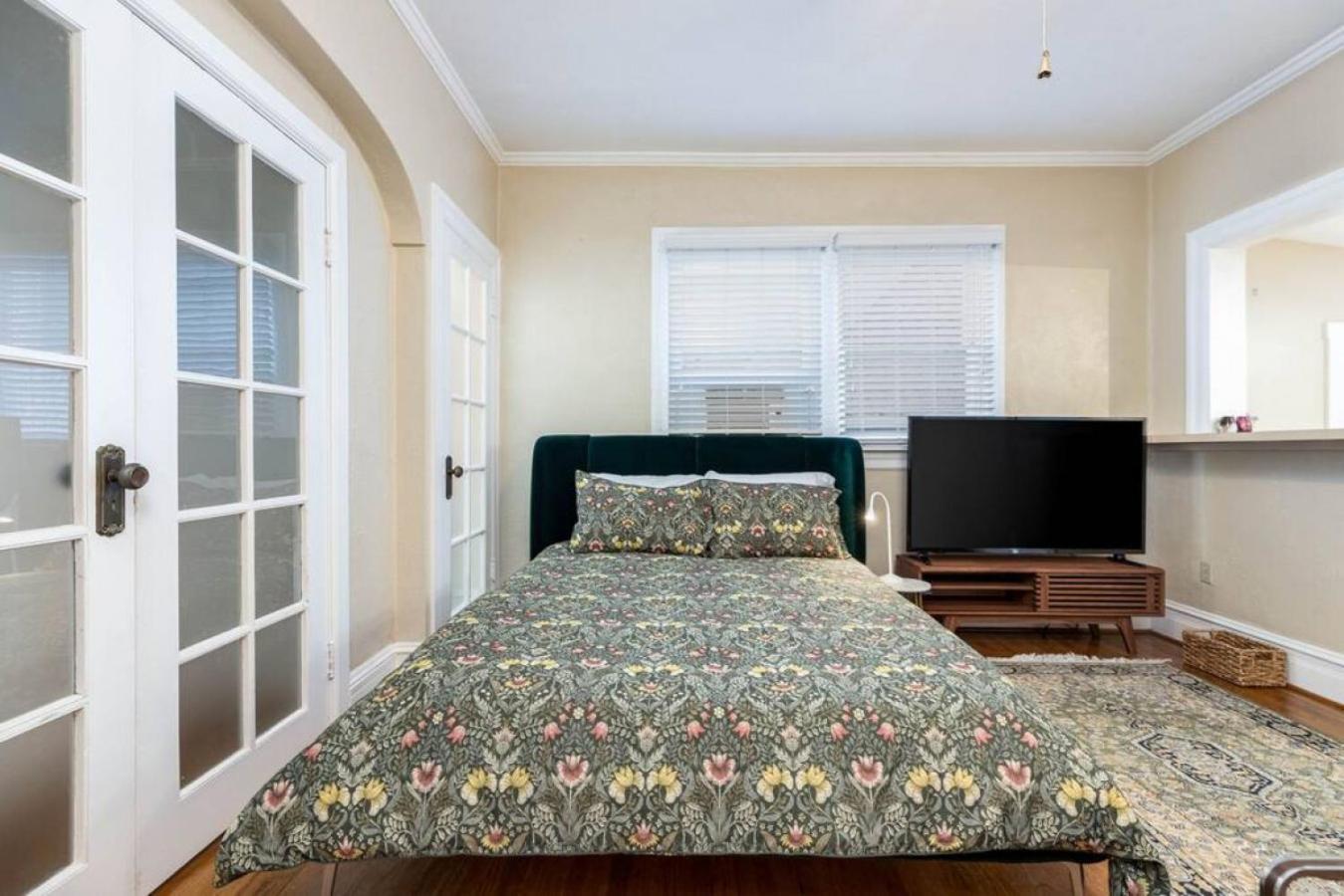 Historic Avenues Loft-walk Downtown-40 Mins To Apartment *
