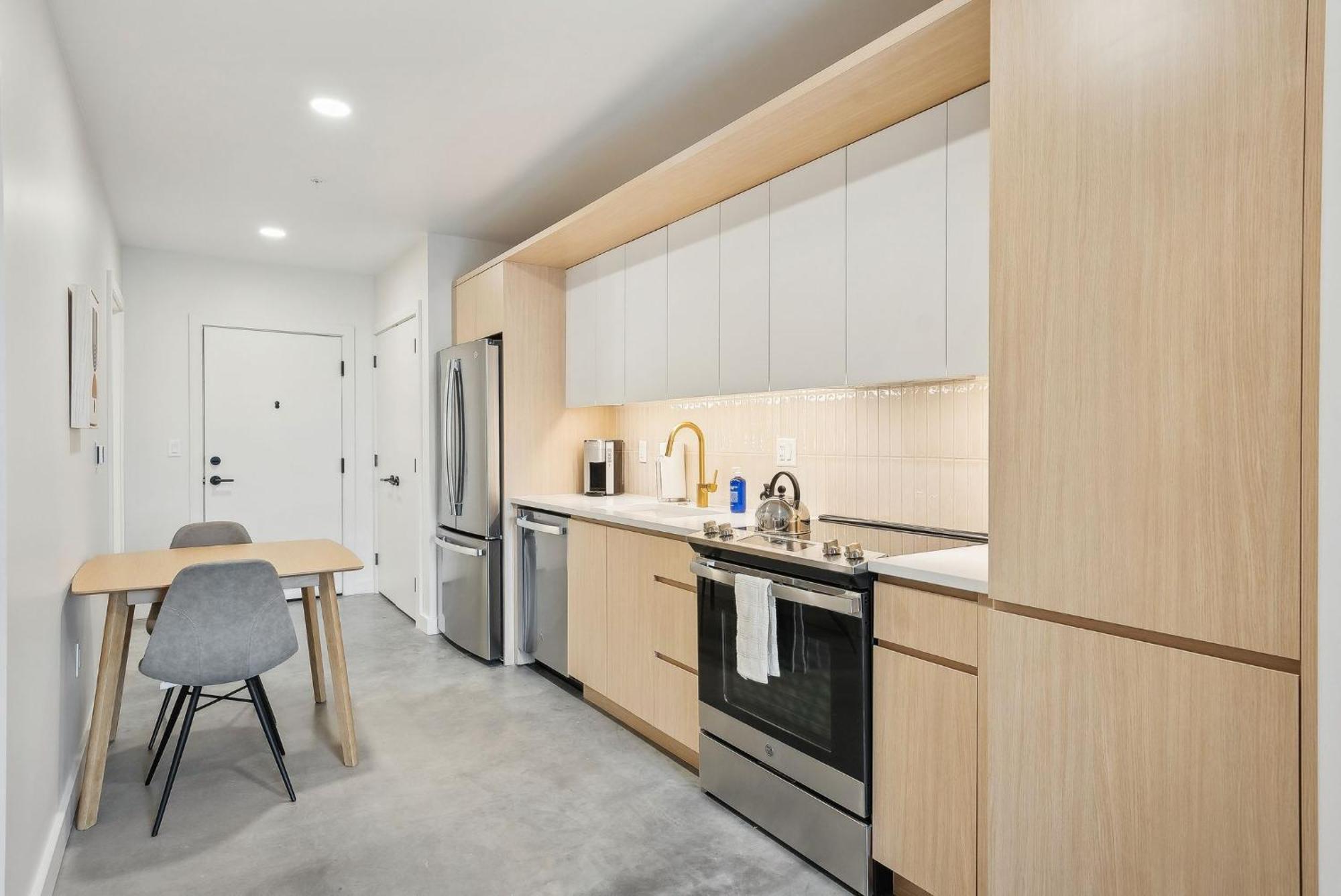 Placemakr Salt Hotel