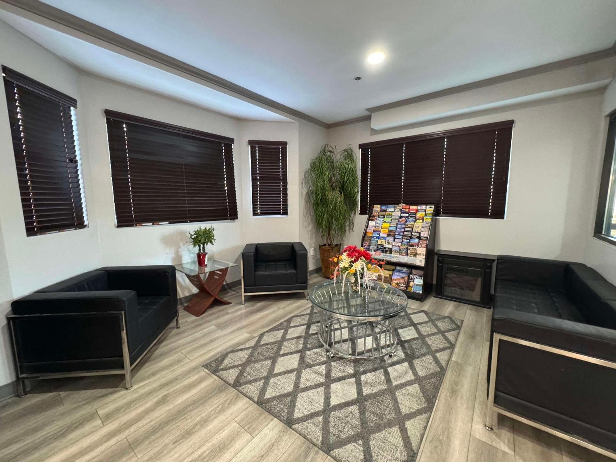 Surestay By Western Salt Downtown 2*