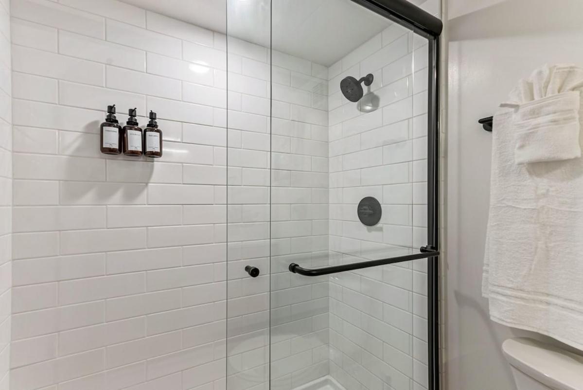 High Rise 11th Floor Views Free Pkg Gym * Salt Lake City