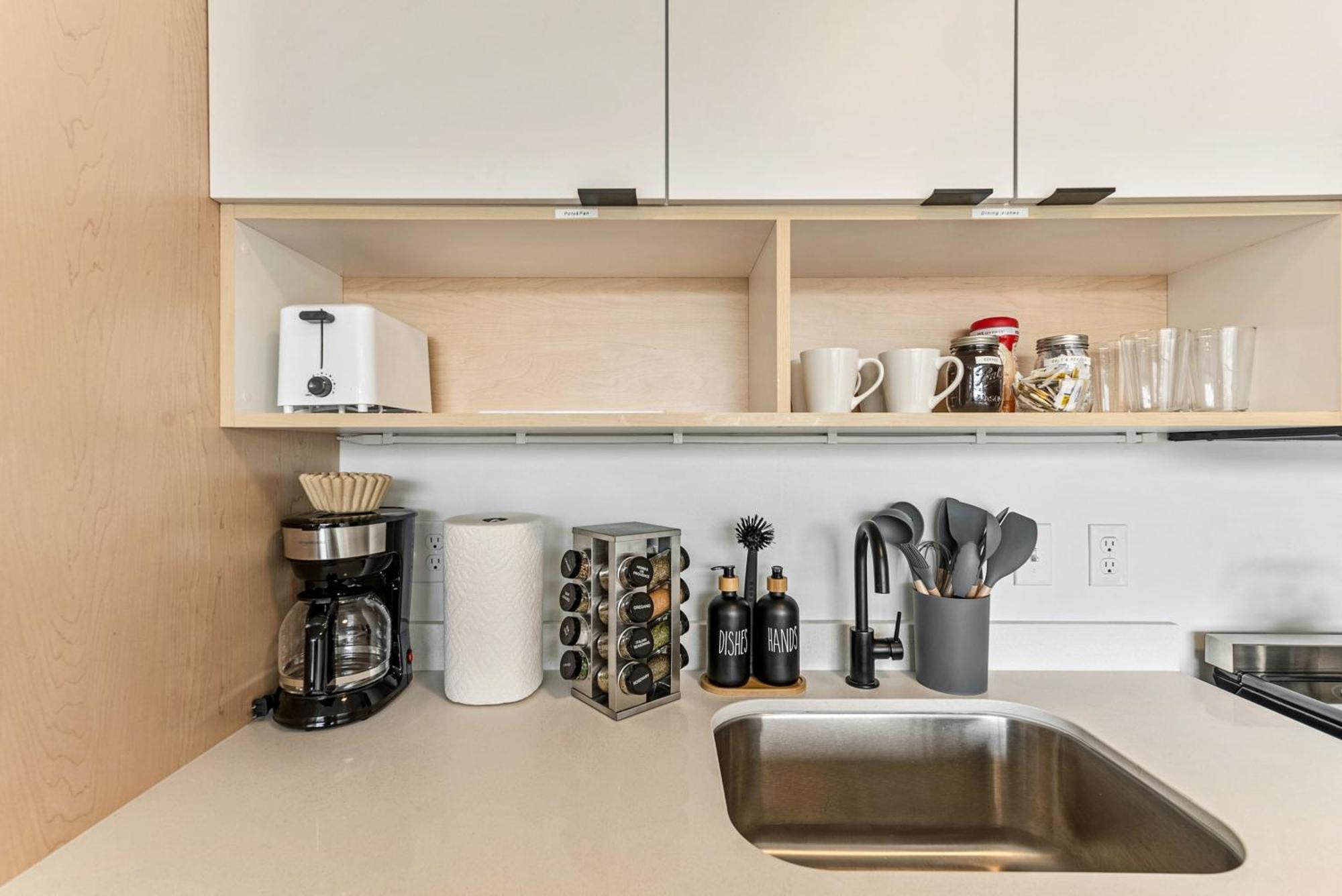 Downtown Mountain View Free Pkg Gym Apartment *