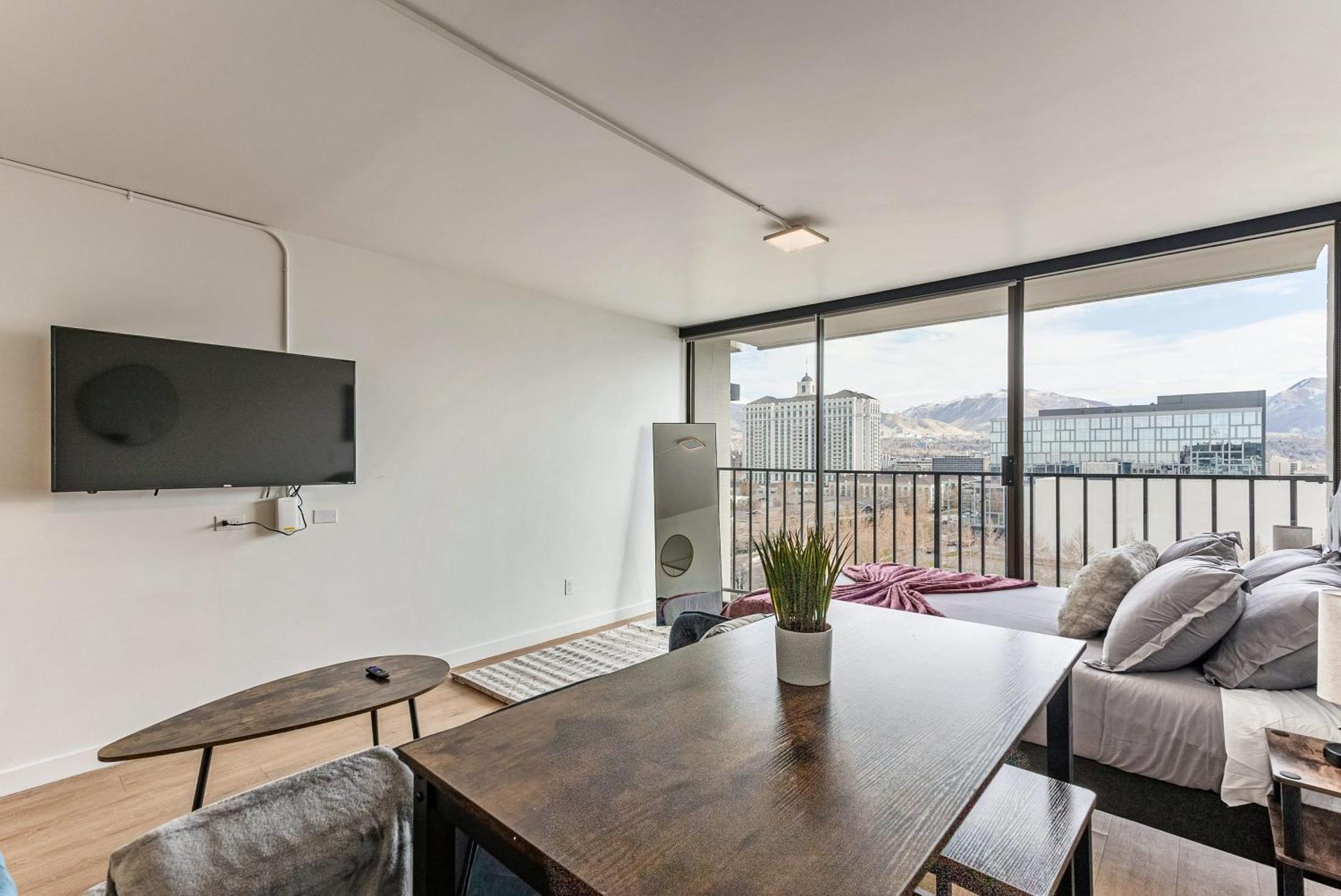 Downtown Mountain View Free Pkg Gym Salt Lake City