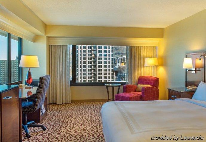 Salt Marriott Downtown At Creek Hotel