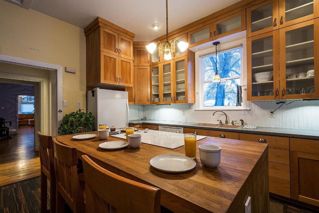 Historic Salt Gem Apartment *