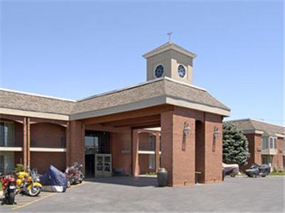 Baymont And Salt Airport Hotel
