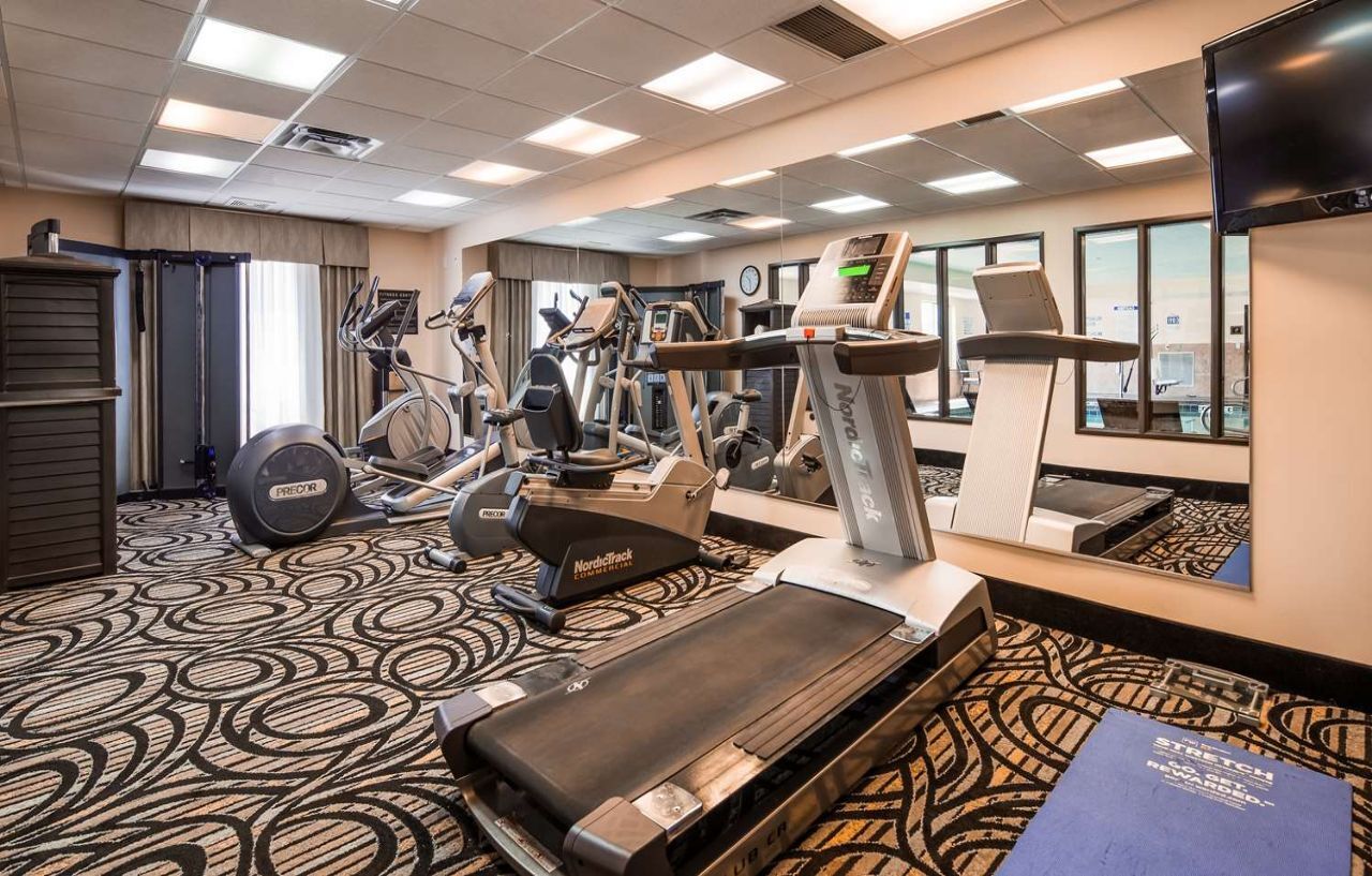 Hotel Western Airport & 3*